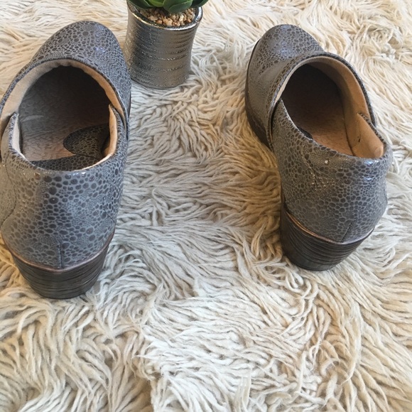 Born gray spotted clogs - Picture 2 of 5